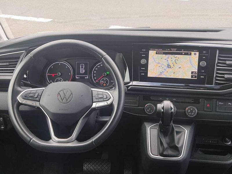 Second-hand VW Multivan 150 CP (110 kW) 2021 Negru Monovolum