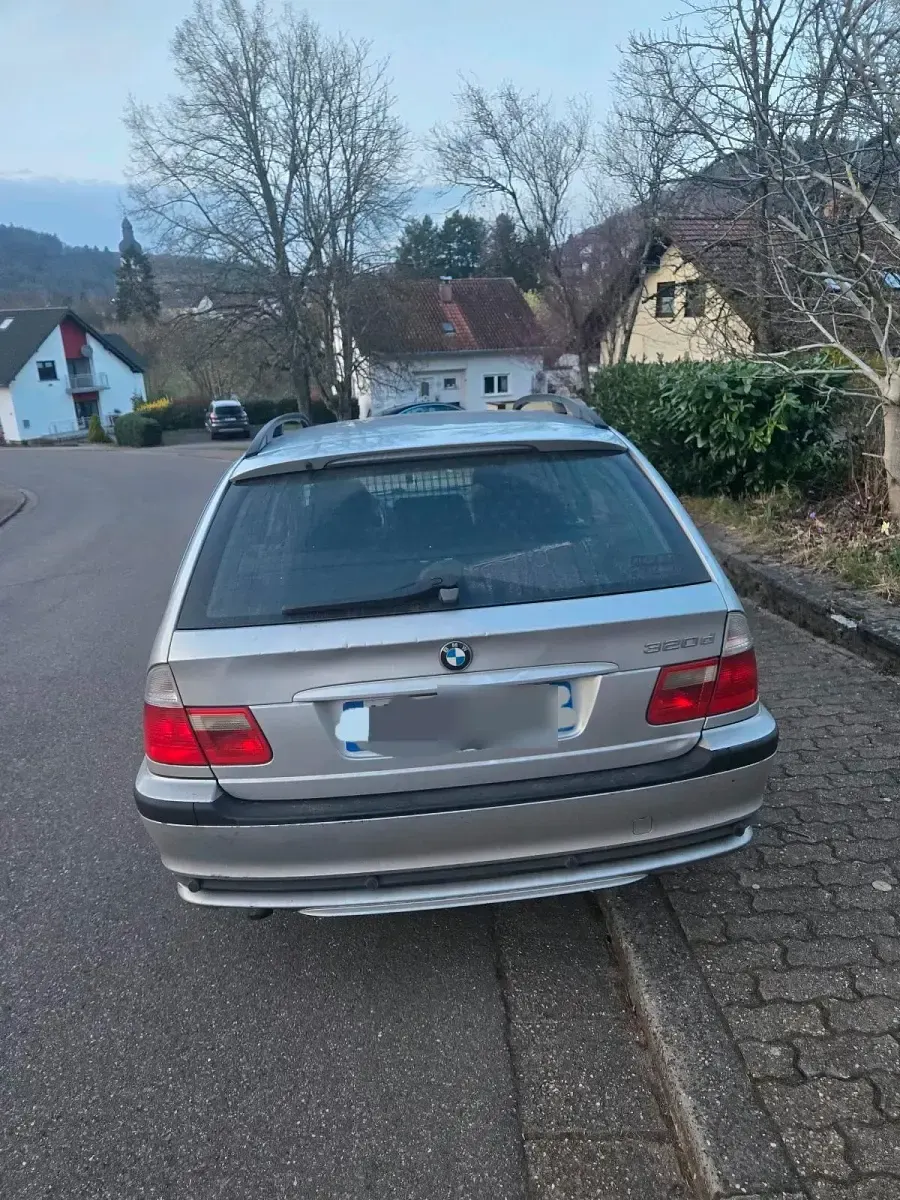 Brugt BMW 320 150 HK (110 kW) 2005 Sølv Stationcar