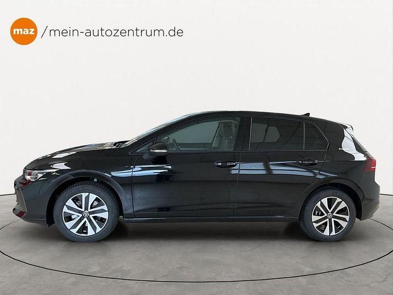 Gebraucht VW Golf VIII 150 PS (110 kW) 2026 Grenadillschwarz, metallic Limousine