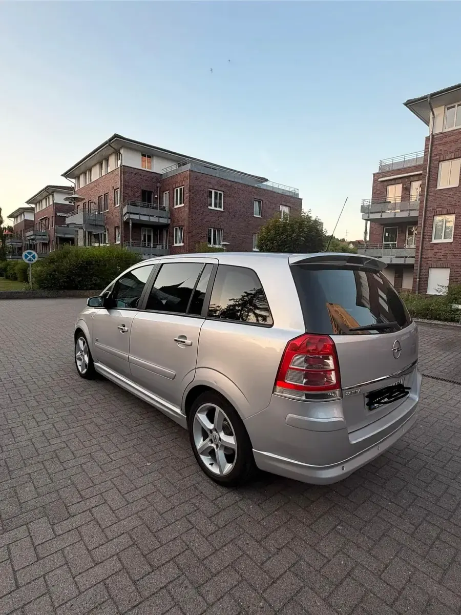 Gebraucht Opel Zafira OPC 150 PS (110 kW) 2008 Silber Van / Kleinbus