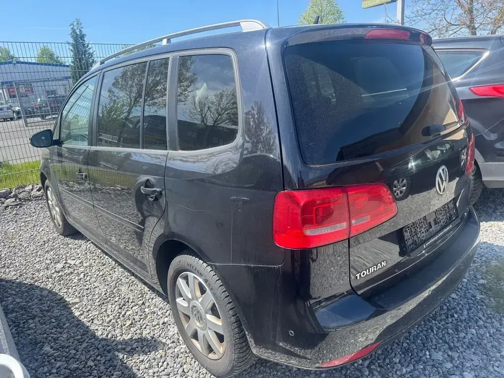 Usata VW Touran Life 105 CV (77 kW) 2013 Nero Monovolume