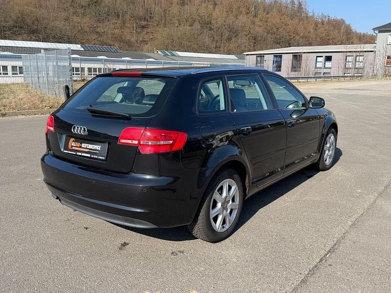 Gebraucht Audi A3 Ambiente 105 PS (77 kW) 2010 Schwarz Kleinwagen