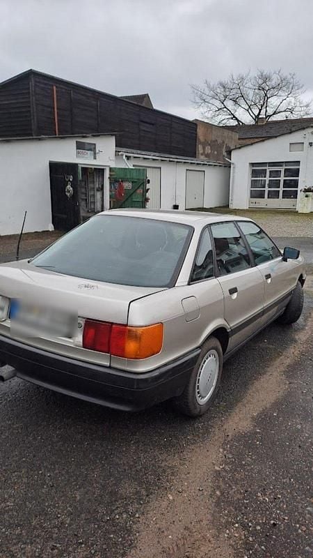 Gebraucht Audi 80 90 PS (66 kW) 1986 Silber Limousine