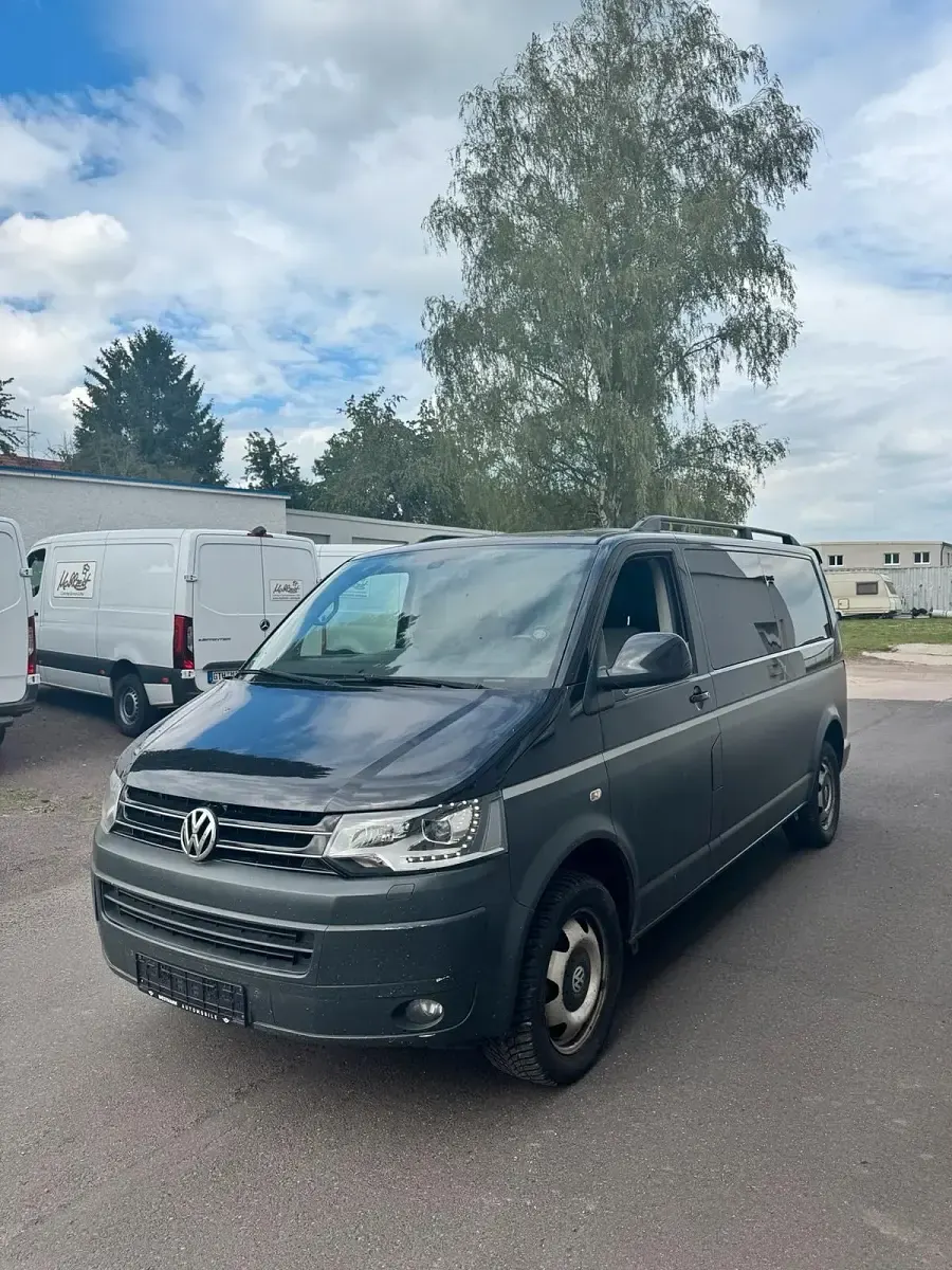 Gebraucht VW Multivan 179 PS (131 kW) 2015 Schwarz Van / Kleinbus