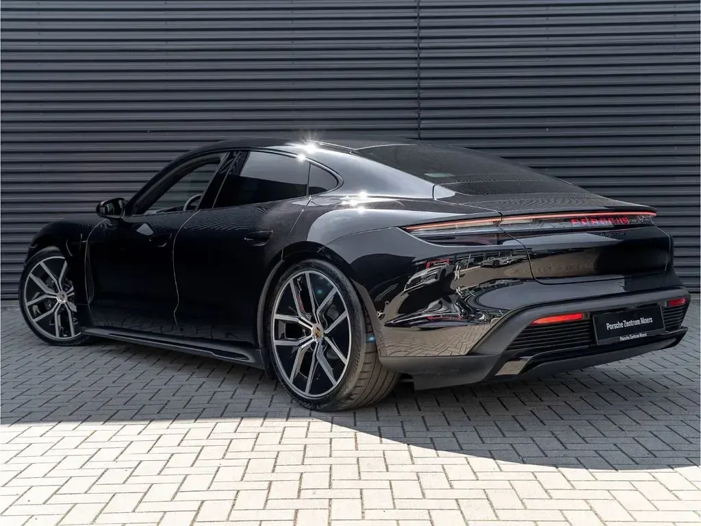 Neu Porsche Taycan Black Edition 319 kW (435 PS) 2026 Schwarz Kombi