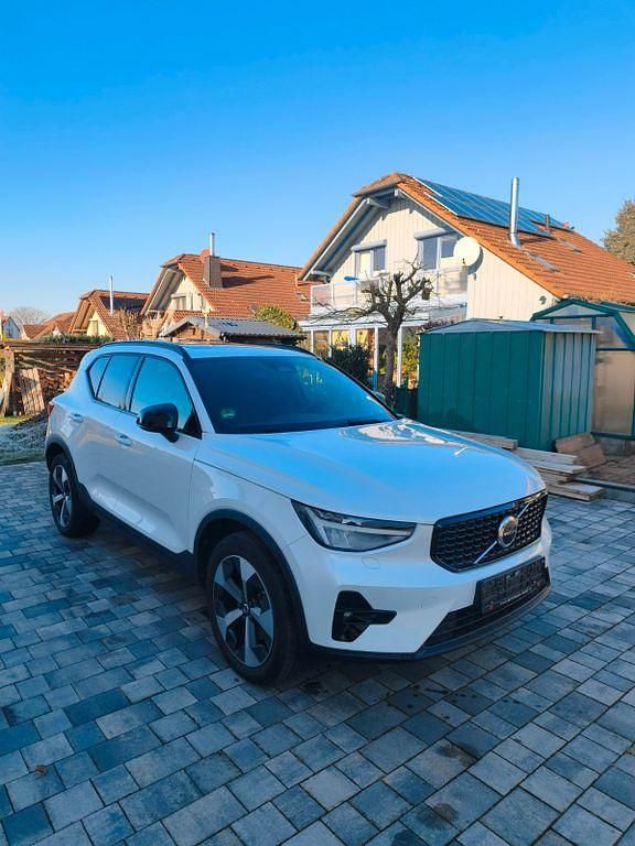 Gebraucht Volvo XC40 Ultimate 197 PS (144 kW) 2023 Weiß SUV