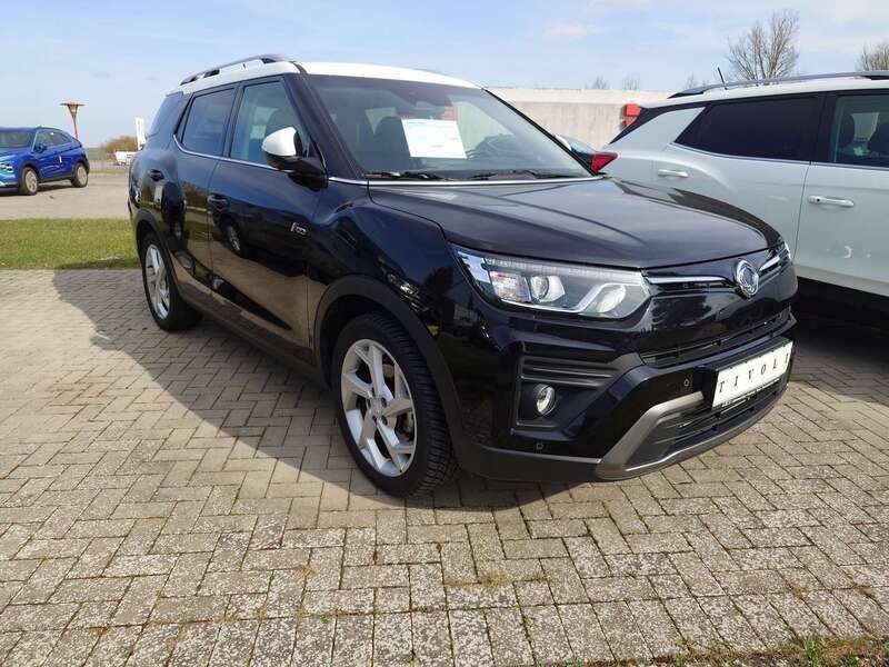 Space black Gebraucht 2022 Ssangyong Tivoli SUV | 16.850 € (Fairer Preis) - Bild 1/4