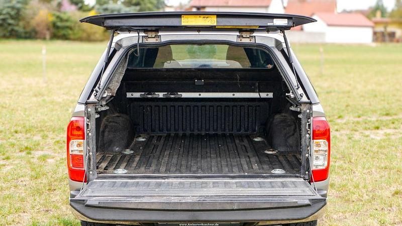 Gebraucht Nissan Navara 190 PS (139 kW) 2016 Grau Pickup