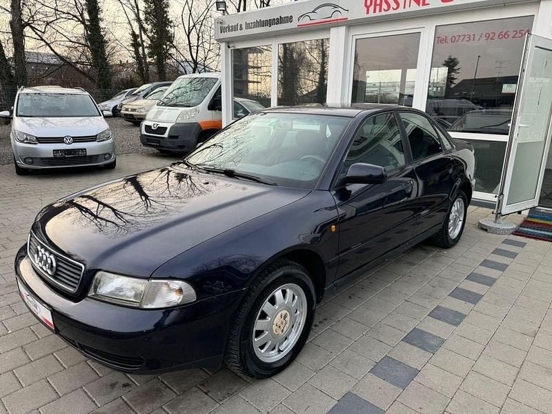 Gebraucht Audi A4 101 PS (74 kW) 1998 Blau Limousine