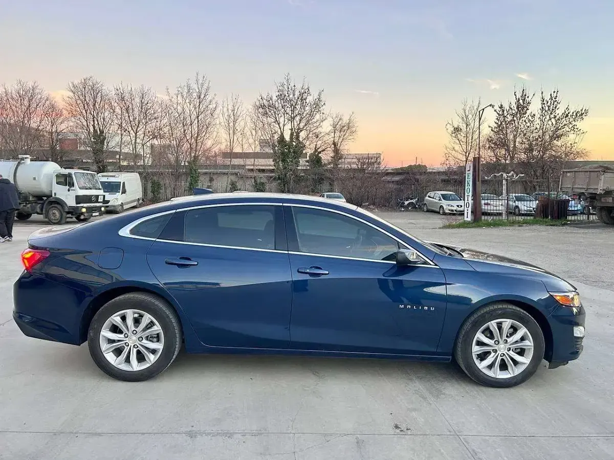 Gebraucht Chevrolet Malibu LT 167 PS (122 kW) 2020 Blau Limousine