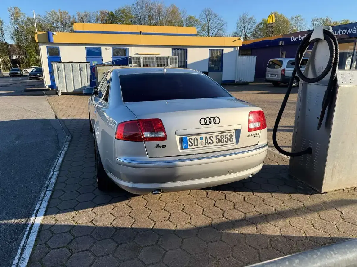 Gebraucht Audi A8 232 PS (170 kW) 2004 Silber Limousine