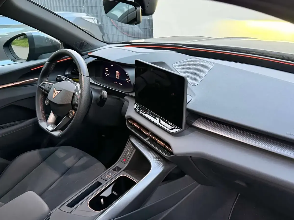 Gebraucht Cupra Terramar 150 PS (110 kW) 2024 Schwarz SUV