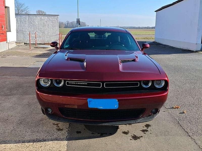 Rot Gebraucht 2023 Dodge Challenger SXT Coupé | 31.000 € (Guter Preis) - Bild 1/4