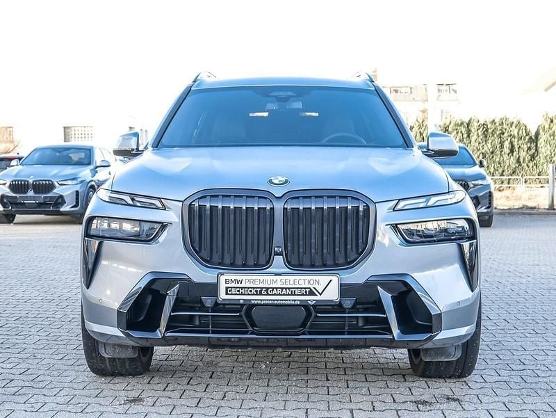 Gebraucht BMW X7 M Sport 352 PS (258 kW) 2025 Grau SUV