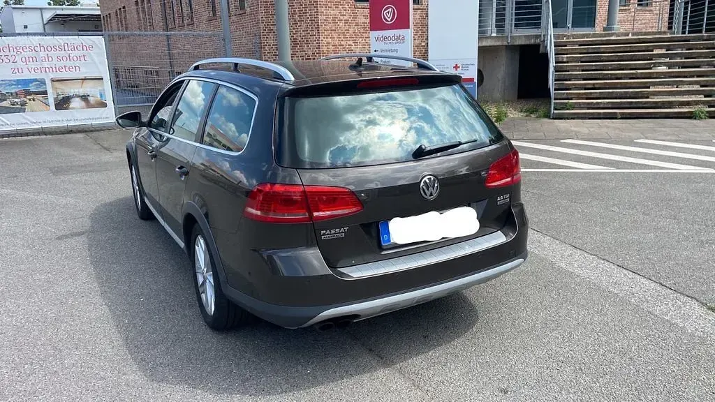 Gebraucht VW Passat Alltrack Basis 140 PS (102 kW) 2012 Schwarz Kombi