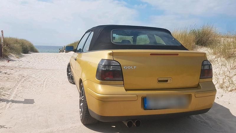 Gebraucht VW Golf Cabriolet 110 PS (80 kW) 1998 Gold Cabrio