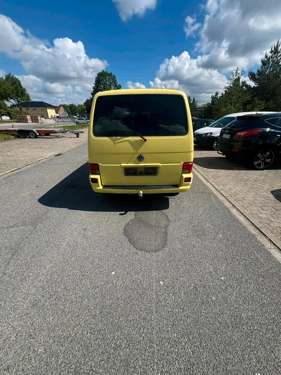Gebraucht VW Multivan 101 PS (74 kW) 1999 Gelb Van / Kleinbus