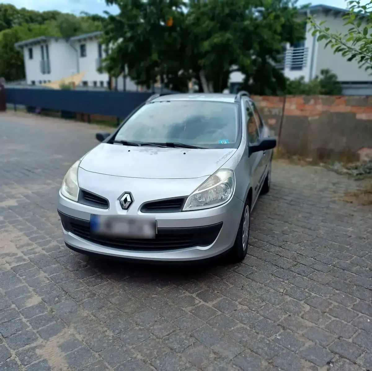 Gebraucht Renault Clio GrandTour Dynamique 101 PS (74 kW) 2008 Silber Kombi