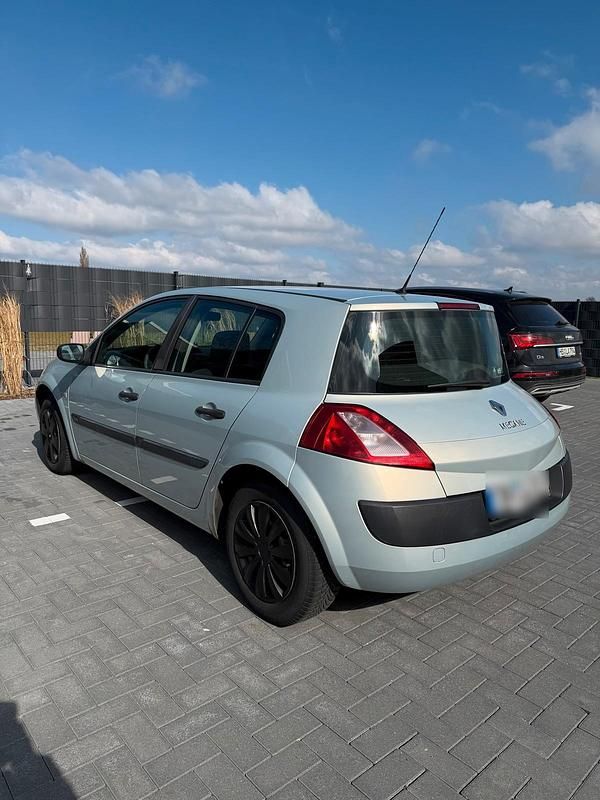 Gebraucht Renault Mégane II 98 PS (72 kW) 2003 Silber Limousine