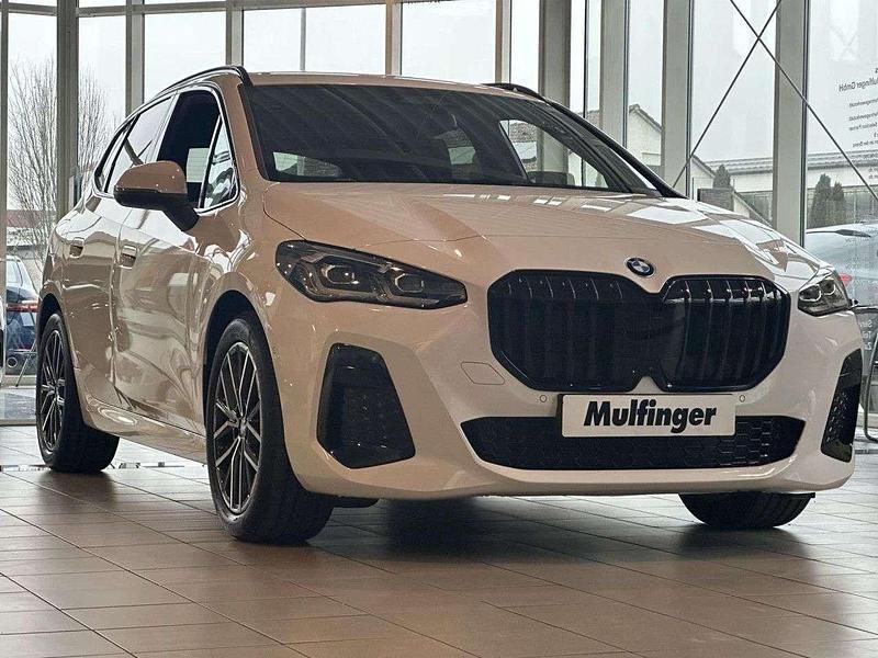 Neu BMW 220 Active Tourer M Sport 170 PS (125 kW) 2026 Alpinweiss Van / Kleinbus