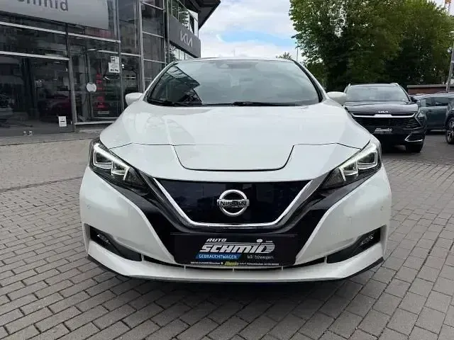 Gebraucht Nissan Leaf Tekna+ 160 kW (218 PS) 2020 Weiß Kleinwagen