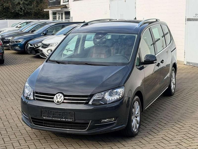 Gebraucht VW Sharan Highline 150 PS (110 kW) 2020 Grau Van / Kleinbus