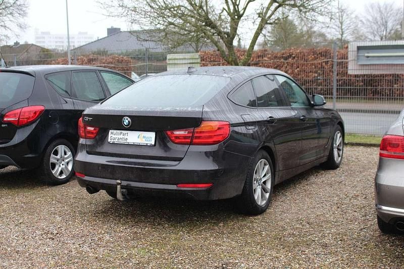 Gebraucht BMW 318 143 PS (105 kW) 2013 Sparkling brown metallic Limousine