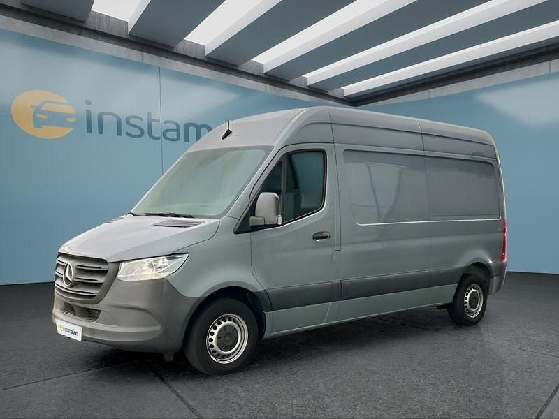 Blau Gebraucht 2020 Mercedes Sprinter Van | 21.799 € (Etwas zu teuer) - Bild 1/4