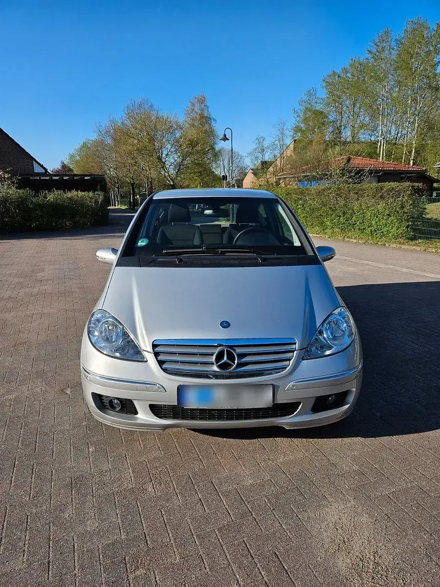 Gebraucht Mercedes A150 Elegance 95 PS (69 kW) 2008 Silber Limousine