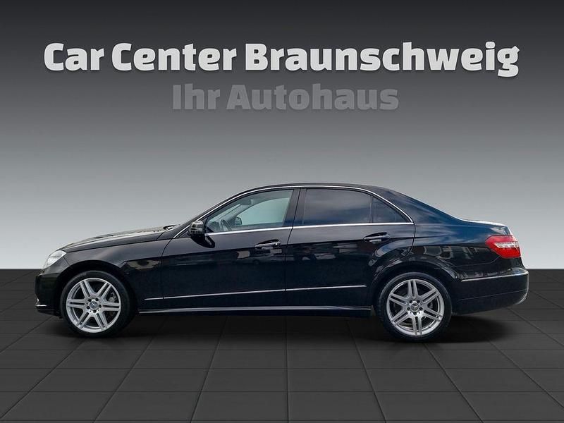 Gebraucht Mercedes E500 Exclusive 387 PS (284 kW) 2010 Schwarz Limousine