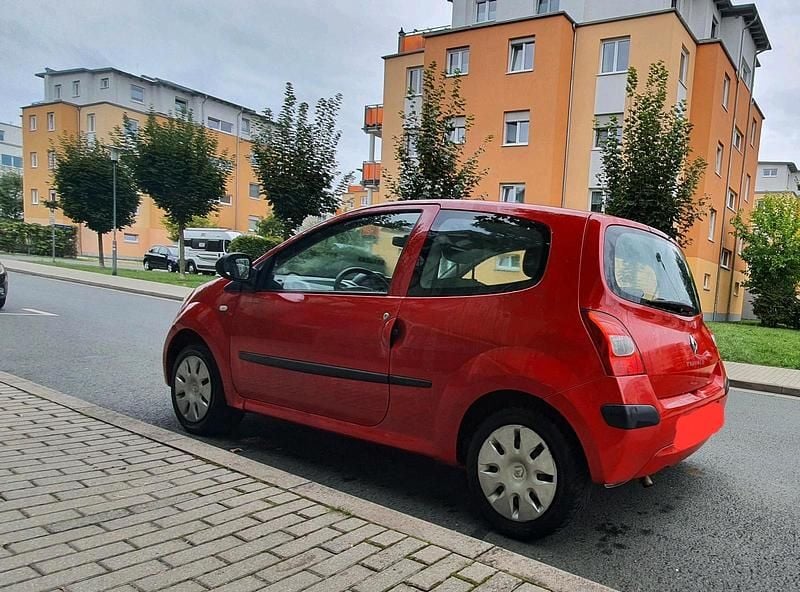 Gebraucht Renault Twingo 64 PS (47 kW) 2008 Rot Kleinwagen