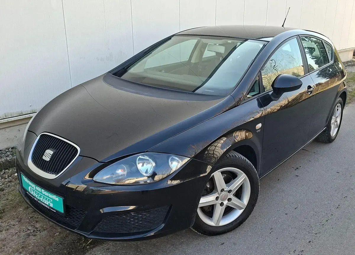 Używany Seat Leon Reference 125 KM (91 kW) 2011 Czarny Hatchback