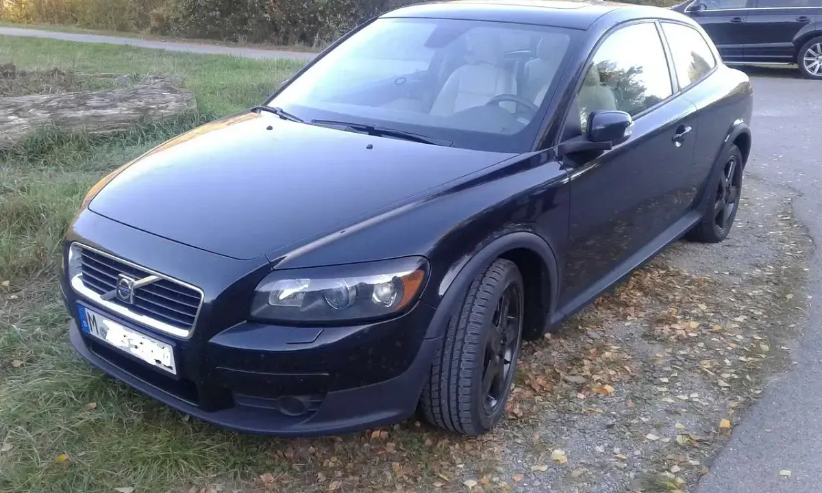 Gebraucht Volvo C30 Summum 101 PS (74 kW) 2009 Schwarz Kleinwagen