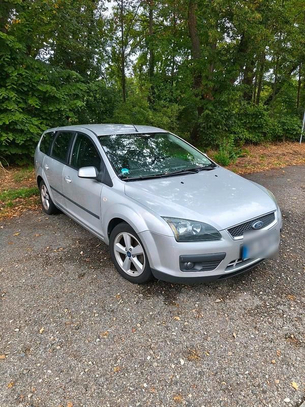 Silber Gebraucht 2006 Ford Focus Kombi | 1.500 € - Bild 1/4