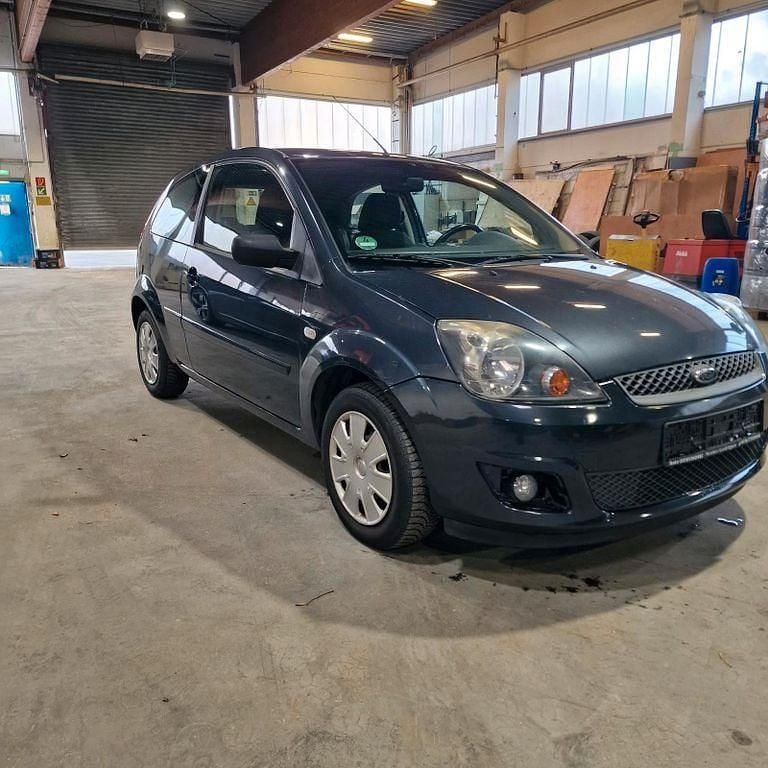 Grau Gebraucht 2008 Ford Fiesta Kleinwagen | 1.800 € (Guter Preis) - Bild 1/4