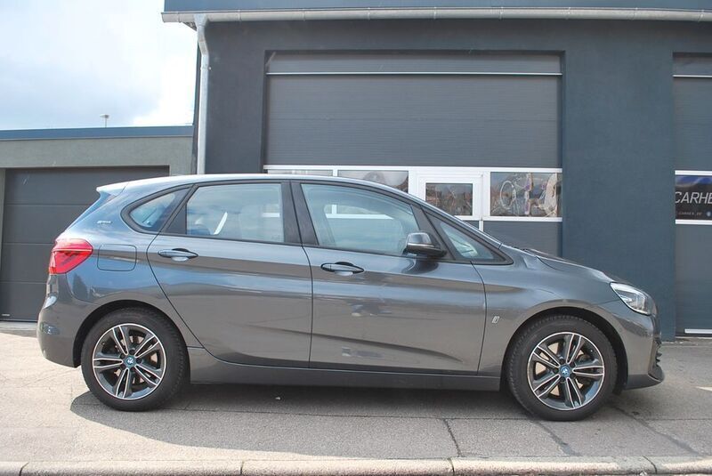 Mineralgrau metallic Gebraucht 2018 BMW 225 iPerformance Van / Kleinbus | 11.990 € (Fairer Preis) - Bild 1/4