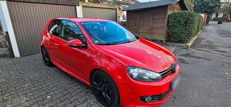 Gebraucht VW Golf R-line 122 PS (89 kW) 2010 Rot Coupé