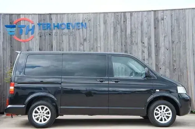 Second-hand VW Transporter 131 CP (96 kW) 2006 Negru Van