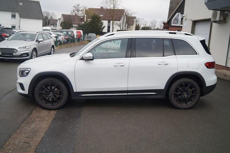 Gebraucht Mercedes GLB200 163 PS (119 kW) 2023 Weiß SUV