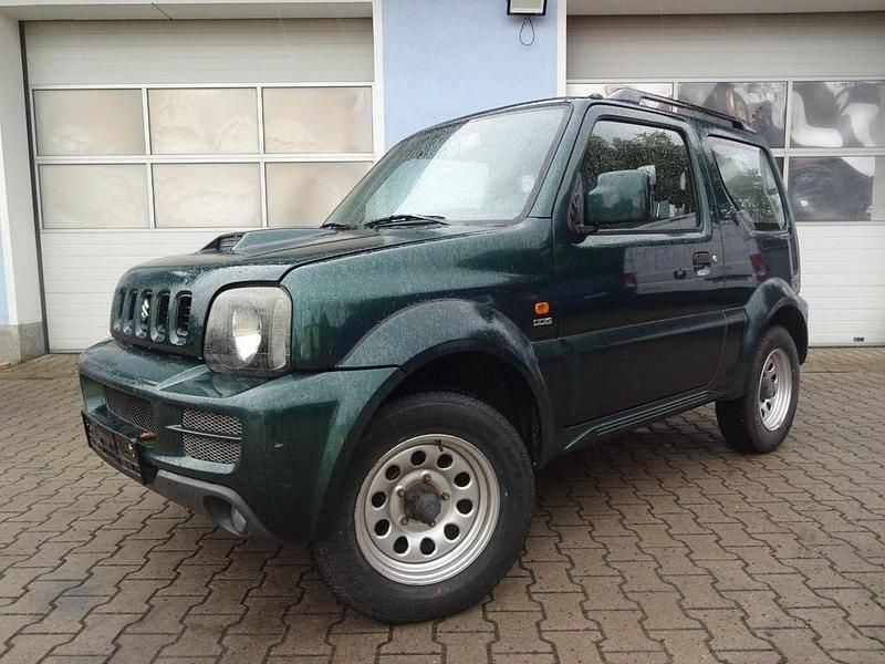 Grün Gebraucht 2009 Suzuki Jimny SUV | 3.990 € (Guter Preis) - Bild 1/4