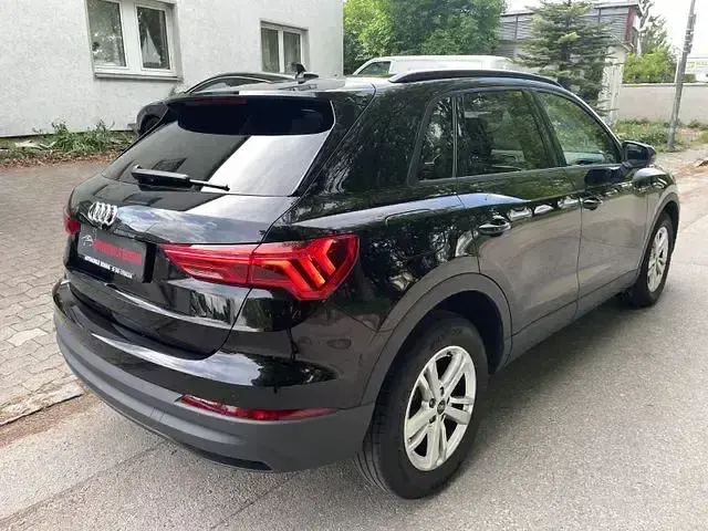 Second-hand Audi Q3 Business 150 CP (110 kW) 2022 Negru SUV