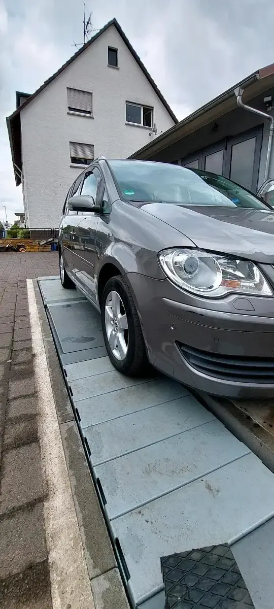 Gebraucht VW Touran 140 PS (102 kW) 2007 Grau Van / Kleinbus