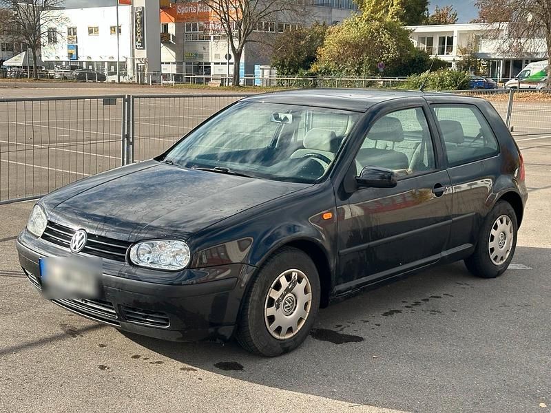 Schwarz Gebraucht 1998 VW Golf IV Kleinwagen | 1.899 € - Bild 1/4