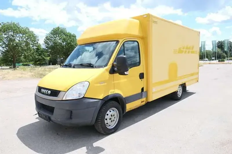Gebraucht Iveco Daily 106 PS (77 kW) 2010 Gelb Limousine