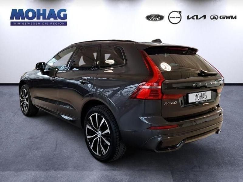 Gebraucht Volvo XC60 Plus 197 PS (144 kW) 2024 Grau SUV