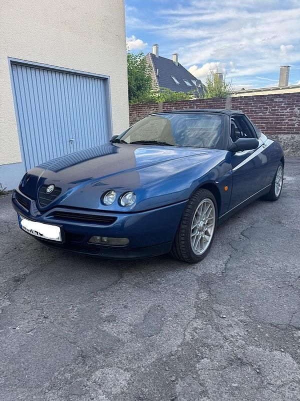 Blau Gebraucht 1996 Alfa Romeo Spider Cabrio | 4.600 € (Superpreis) - Bild 1/4