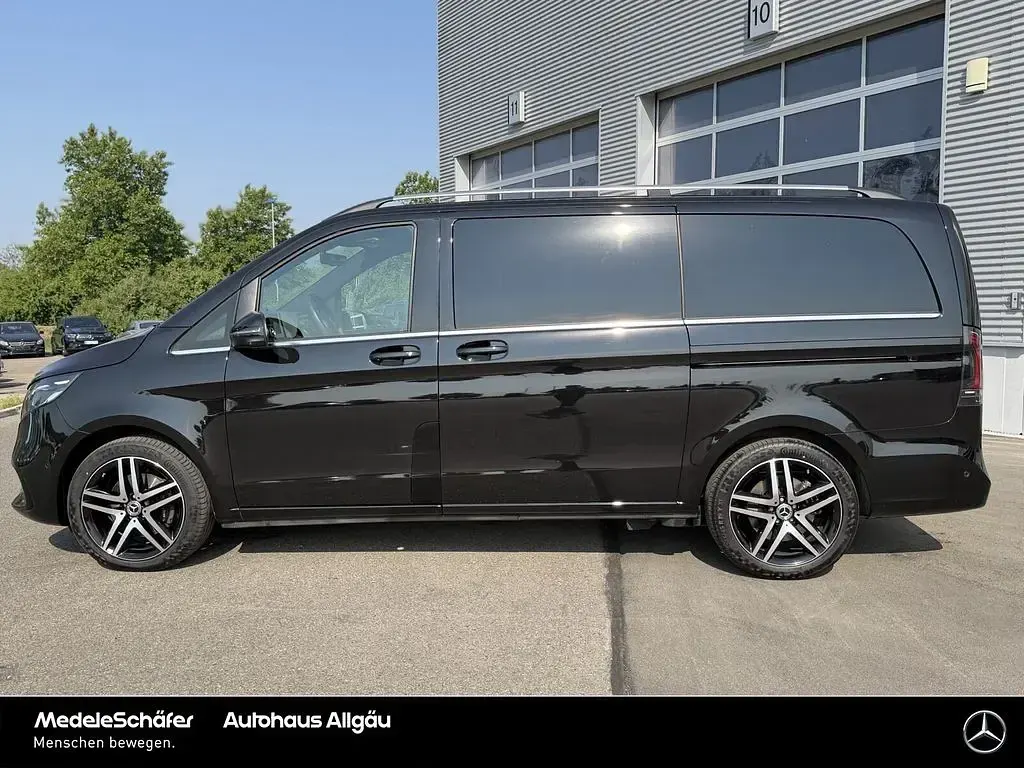 Gebraucht Mercedes V300 Avantgarde 237 PS (174 kW) 2026 Obsidianschwarz Van / Kleinbus