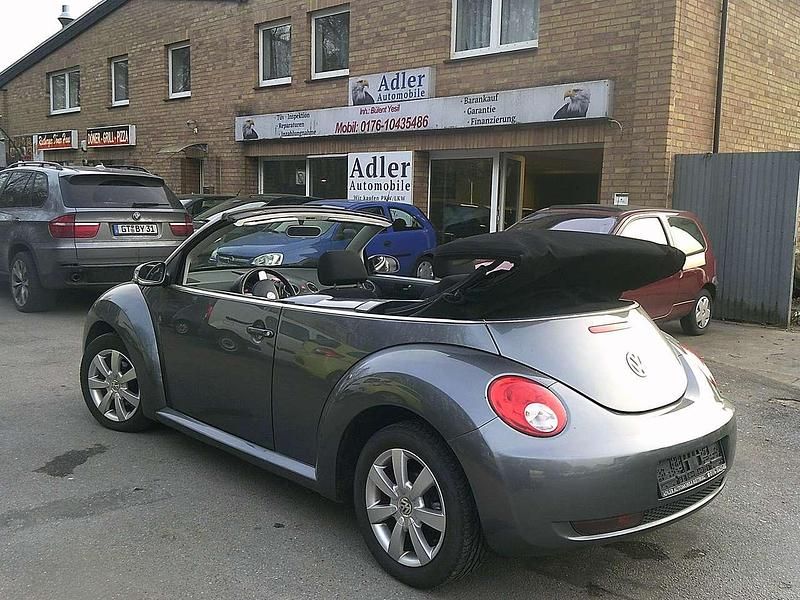Gebraucht VW New Beetle 105 PS (77 kW) 2007 Platinum grey metallic Kleinwagen