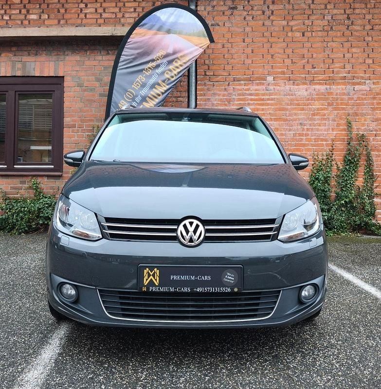 Gebraucht VW Touran Cup 105 PS (77 kW) 2015 Grau Van / Kleinbus