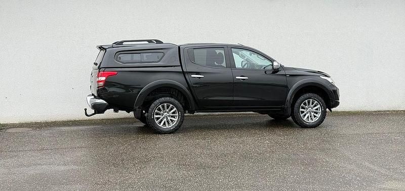 Gebraucht Mitsubishi L200 Plus 181 PS (133 kW) 2016 Schwarz Abholung